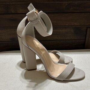 Lulu's Chic Cream Heels